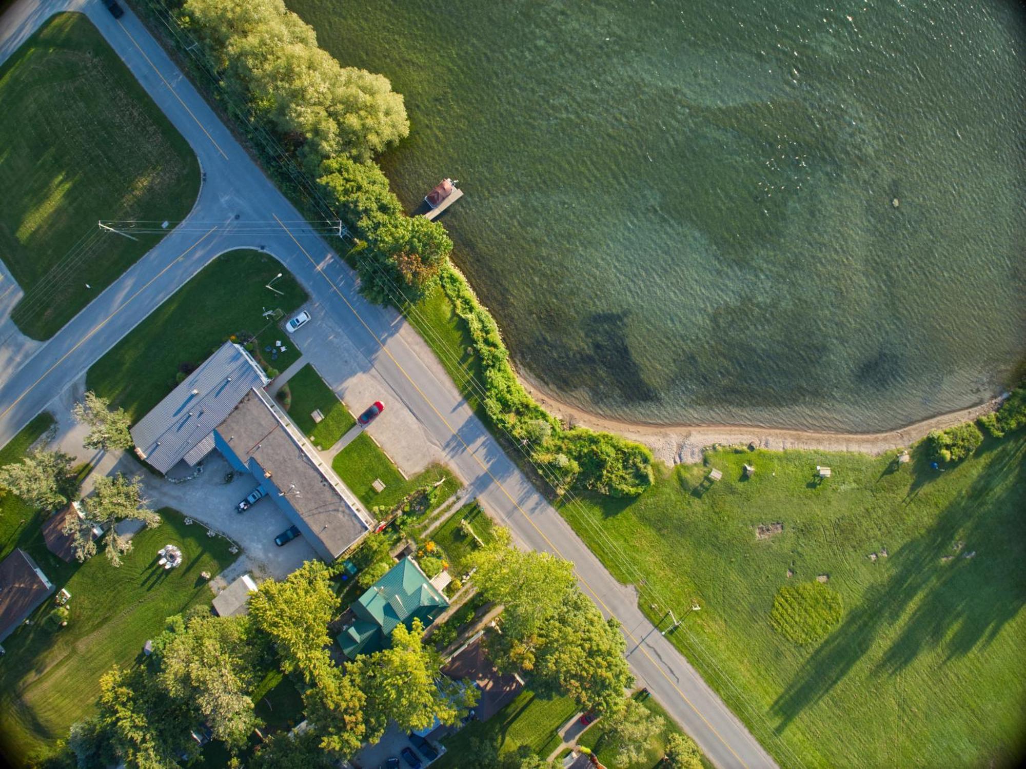 Lakeside Inn Orillia Buitenkant foto