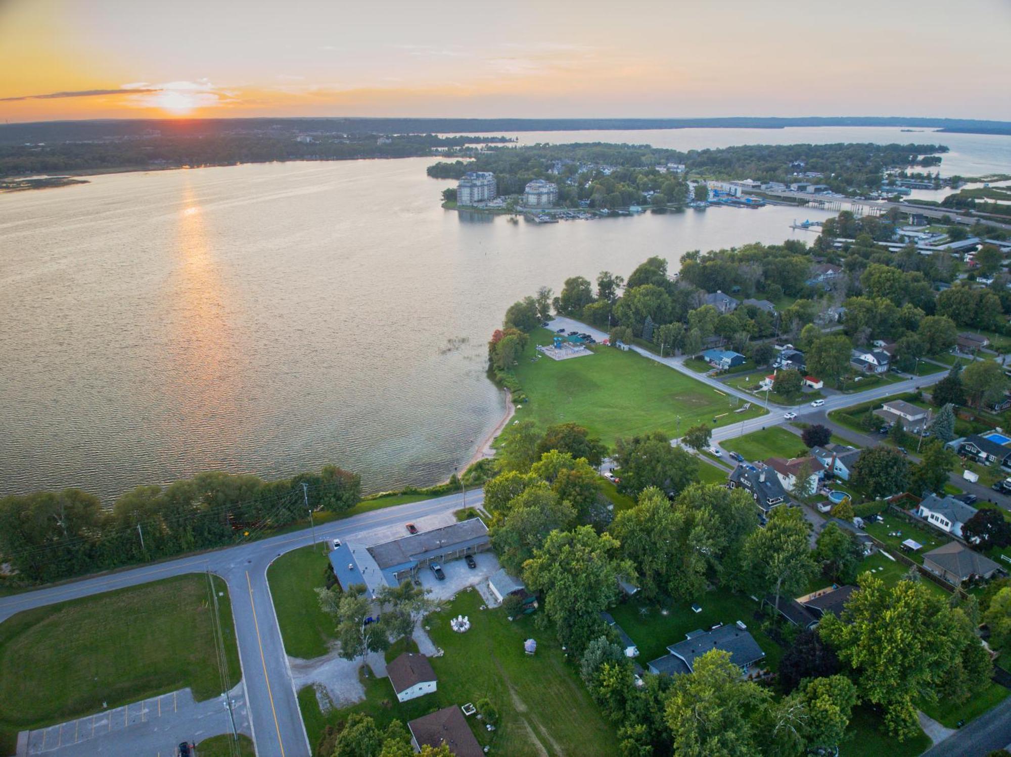 Lakeside Inn Orillia Buitenkant foto