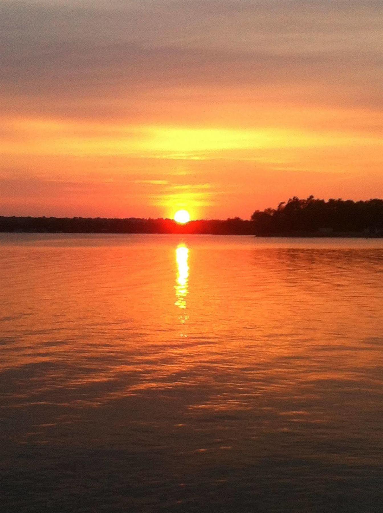 Lakeside Inn Orillia Buitenkant foto